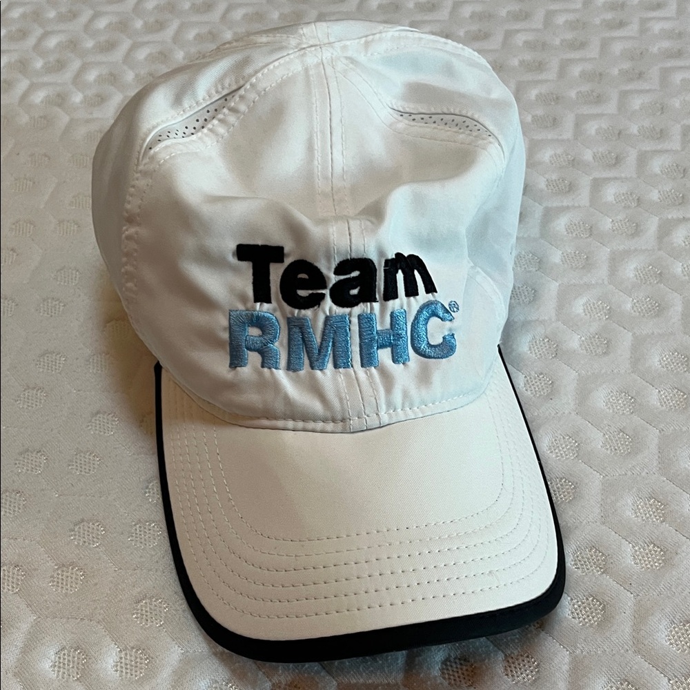 Nike White Team RMHC Running Hat